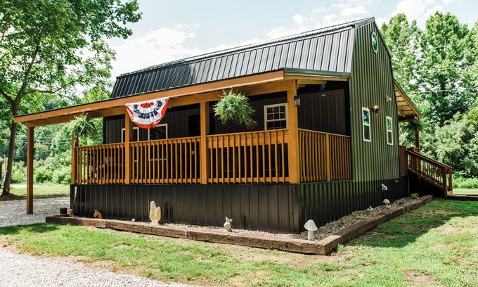 Salt Lick Cabin | Cozy & peaceful 2-bedroom cabin in charming Salt Lick.