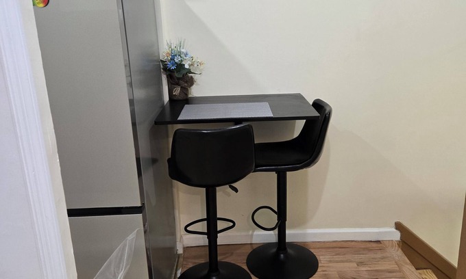 Flatbush Apartment | Cozy & Peaceful Homestead in Wonderful Brooklyn/Balcony