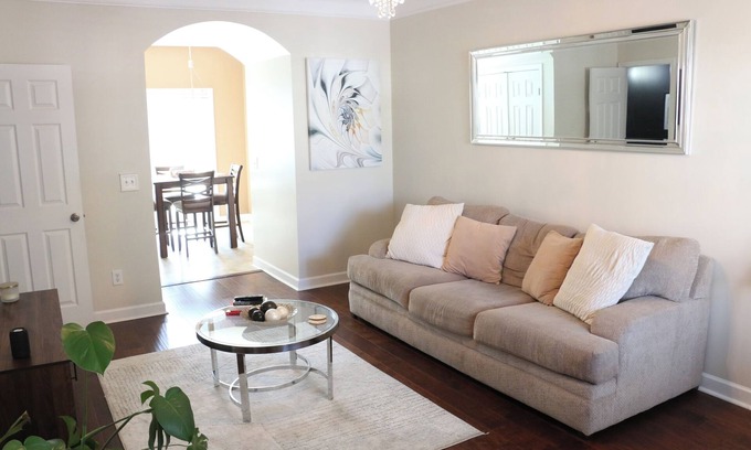 Nashville House | Cozy Percy Priest Lakehouse minutes from downtown Nashville.