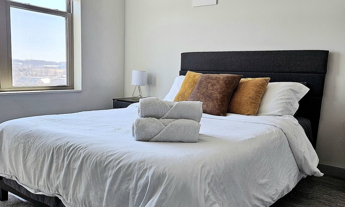Madison Apartment | Cozy, Pet Friendly, Prime Location, High Speed Internet