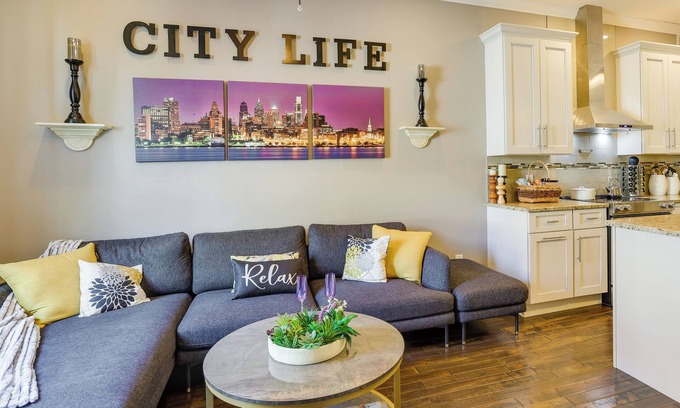 Newbold House | Cozy Philadelphia Rental: Steps to Subway Station!