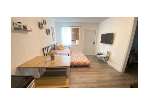 Little Haiti Apartment | Cozy Place Near Design District - 2