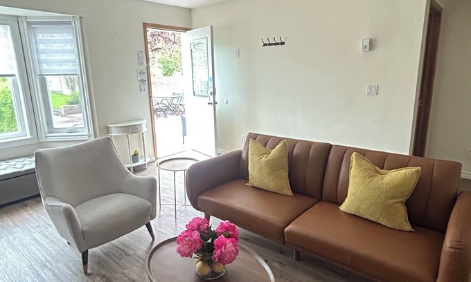 Southeast Calgary House | Cozy Place to Work and Unwind Sleeps 7