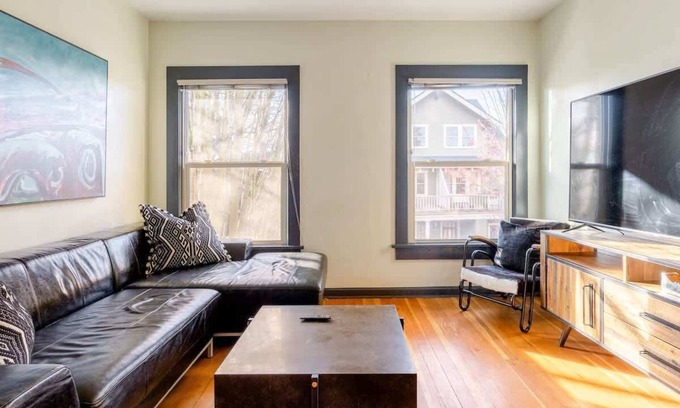 Belmont Apartment | Cozy Portland Classic- Walk to Local Coffee & Food