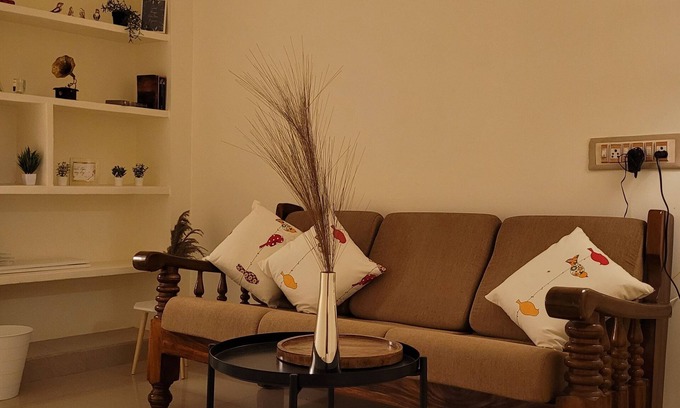 Manapakkam House | Cozy & Premium 1 BHK Homestay Near DLF & L&T
