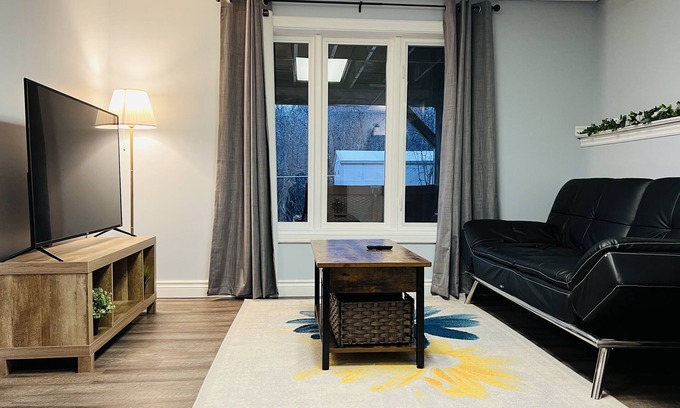 London Apartment | Cozy & Private 1 Bedroom Studio