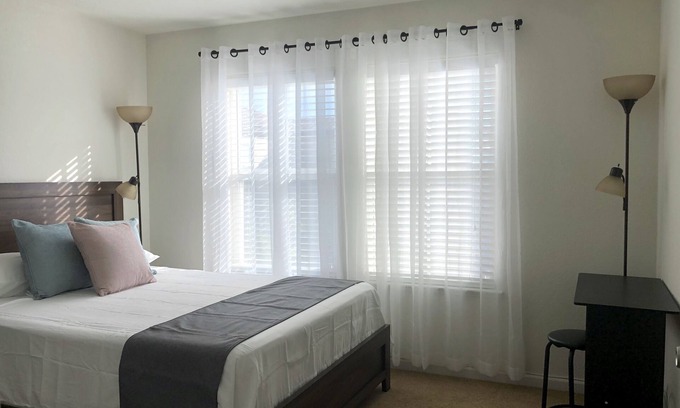 Woodland House | Cozy Private Bedroom