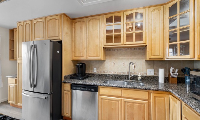 San Bruno Apartment | Cozy Private Bedrooms with Shared Bath Kitchen near SFO