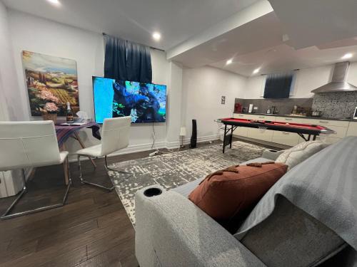 Richmond Hill Apartment | cozy private guest suite