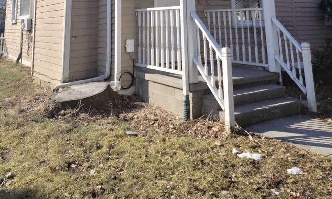 Ypsilanti House | Cozy Private Home walking distance to Depot Town