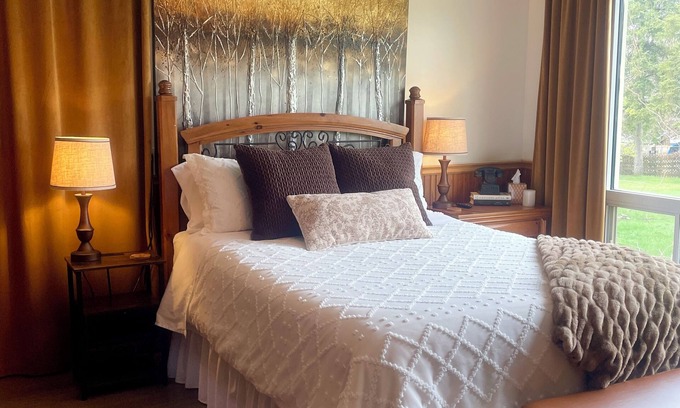 Shakespeare Apartment | Cozy Private Stay | Stratford 10min | Back of Spa