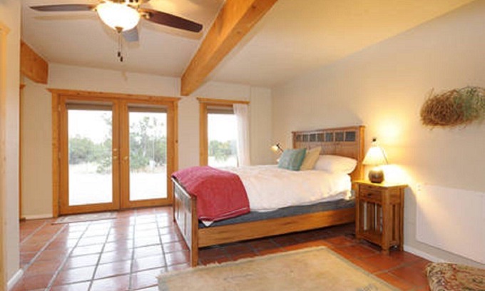 Eldorado at Santa Fe House | Cozy Private Studio with Big Skies and Junipers