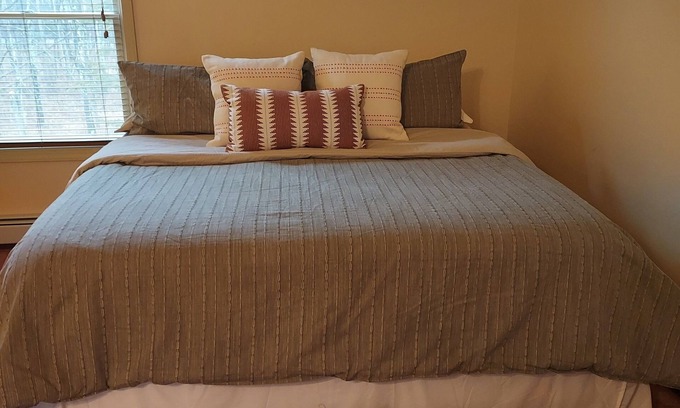 New Paltz House | Cozy private suite in the heart of beautiful Gardiner.