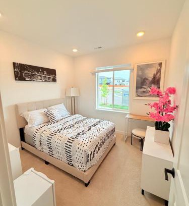 Bonney Lake House | Cozy Private Suite, Room 1, Near Seattle and Mt Rainier, Quiet and Comfy Stay