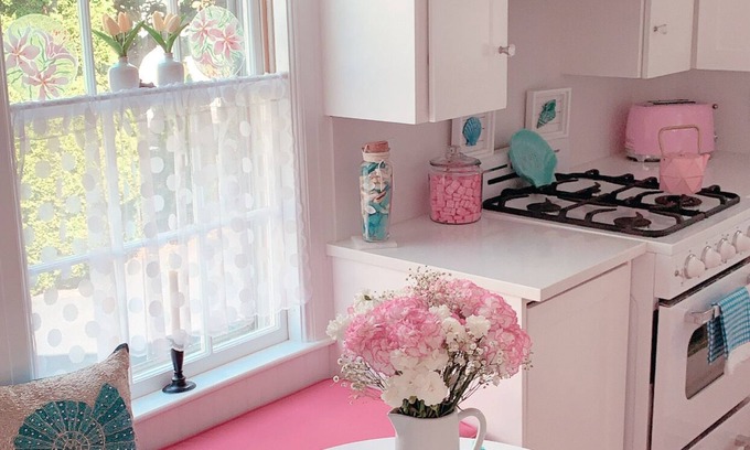Norwood House | Cozy, Quaint Vintage Style Home