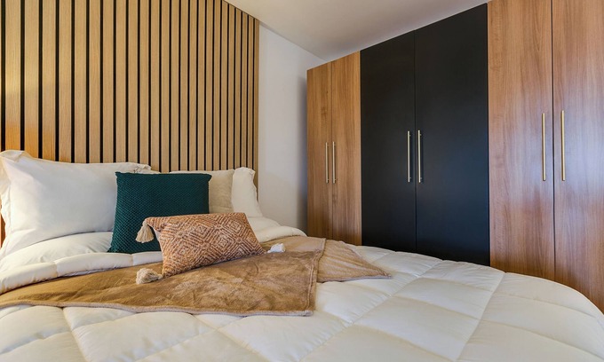 San Angelo Hotel | Cozy Queen Room in Downtown Boutique Hotel – Steps from Art, Dining & River Walk