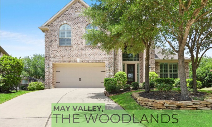 Sterling Ridge House | Cozy, Quiet 4-bedroom, 3.5 bathroom Home in The Woodlands