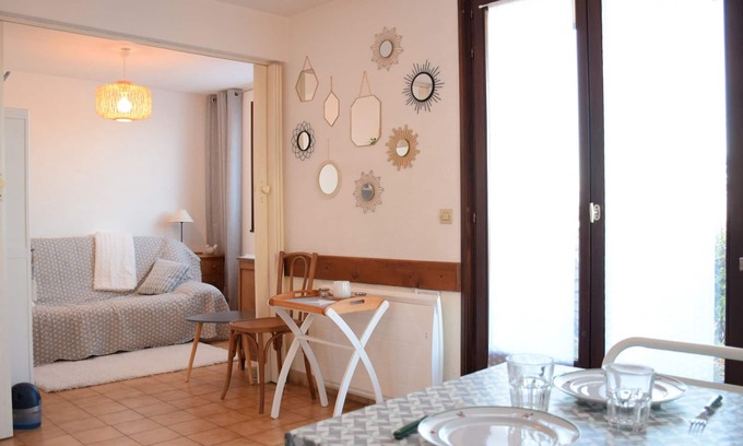Neuvecelle Apartment | Cozy quiet apartment with terrace, parking, and internet in Évian