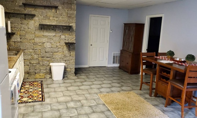 Sellersburg House | Cozy & Quiet cottage minutes from downtown Louisville