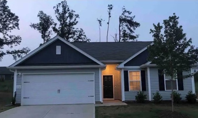 Youngsville House | Cozy quiet family home
