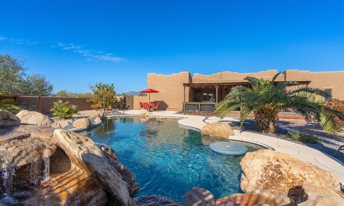 Desert Hills House | Cozy quiet home BBQ Pool Outdoor entertaining