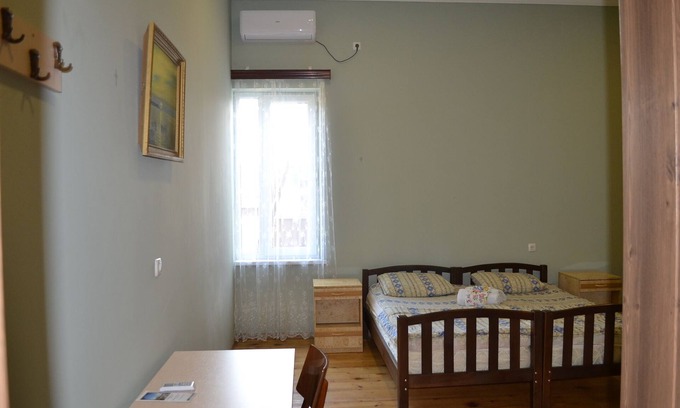 Kutaisi House | Cozy quiet house in historical Kutaisi 400m to the centre