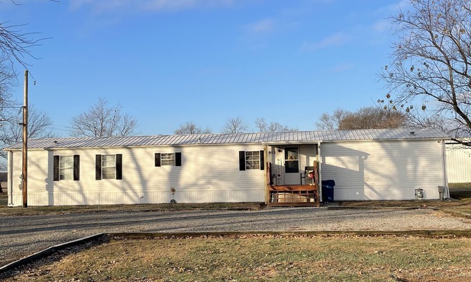 Browns House | Cozy quiet rural stay🥰