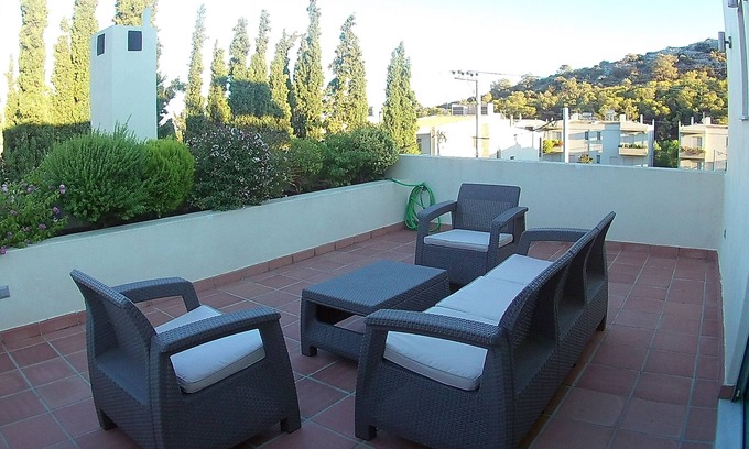 Vari-Voula-Vouliagmeni House | Cozy & Quite House near the Sea