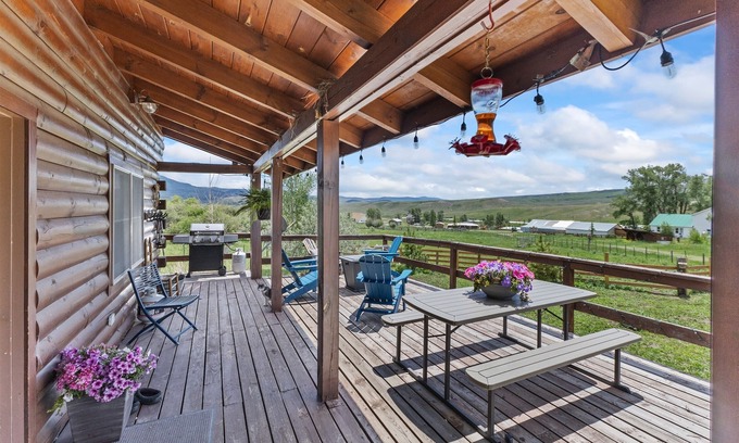 Burns House | Cozy Ranch Cabin just outside Yampa -monthly stays