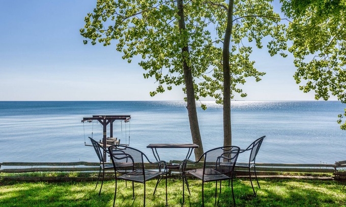 Lexington House | Cozy Red Cottage Located Directly Next Door From The Log Cabin