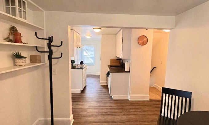 Cleveland Apartment | Cozy Refined Retreat One-Bedroom [Apt. 2]