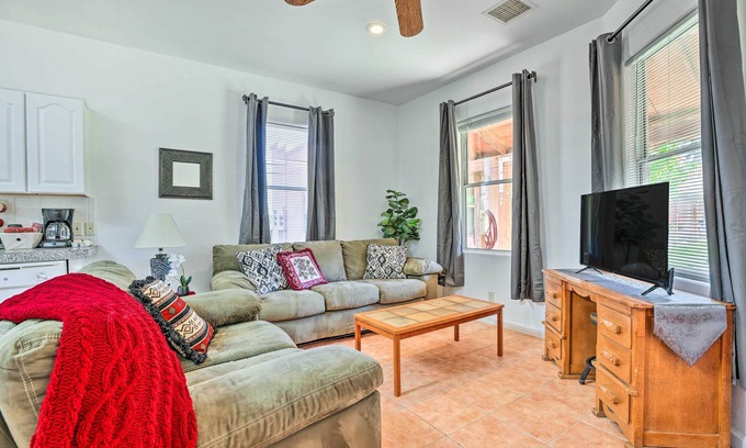 Eleven Mile Corner Apartment | Cozy & Relaxing Eloy Apartment w/Pool Access