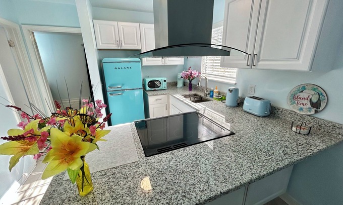 Florida Panhandle Apartment | Cozy Renovated Apt w King Bed 25 to Beach 20% Off A
