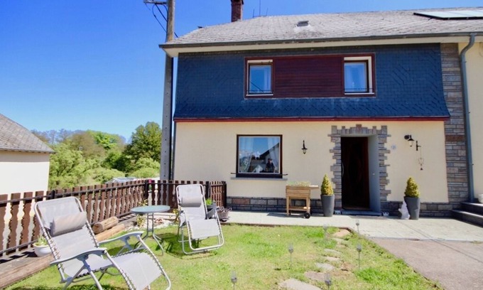 Weweler House | Cozy renovated house 5 minutes from Ravel