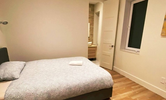 Sheepshead Bay Apartment | Cozy renovated room with its own bathroom Brooklyn