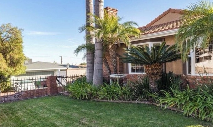 Northwest San Pedro House | Cozy Residential San Pedro Home with Beach Vibes