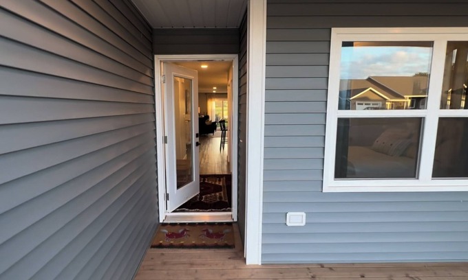Charlottetown House | Cozy retreat 10 minutes to Downtown Charlottetown; 20 minutes to Stanhope beach