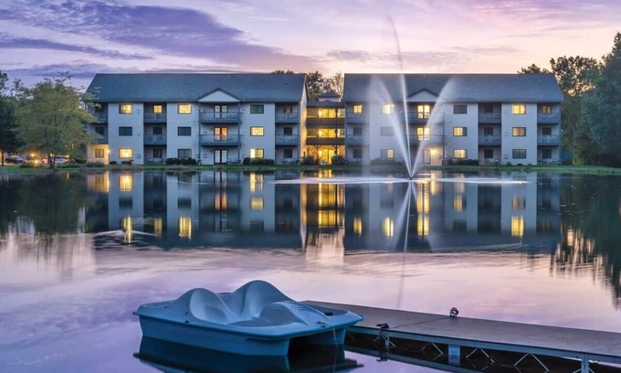 Lake Delton Condo | Cozy Retreat: 2BR King Suite @ Wyndham Tamarack