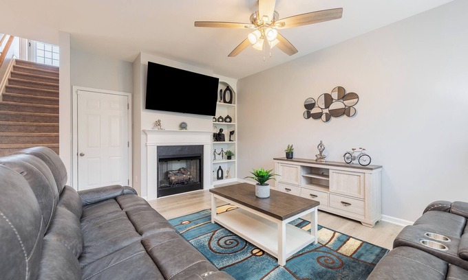 Johnston County House | Cozy Retreat Away From The City.