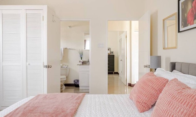 Old Harbour House | Cozy retreat in a Gated community Stylishly modern, 24 hour security