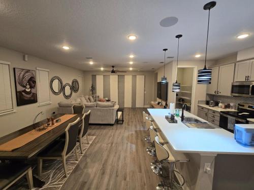 Westside House | Cozy Retreat in West Jax