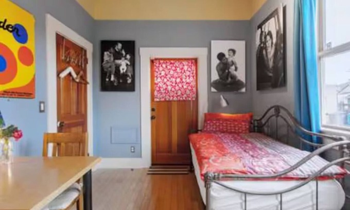 Paradise Park Apartment | Cozy Retreat: Separate entrance & private Bath