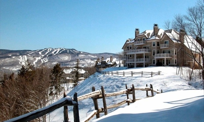 Mont-Tremblant Village House | Cozy retreat with breath taking mountain and water views