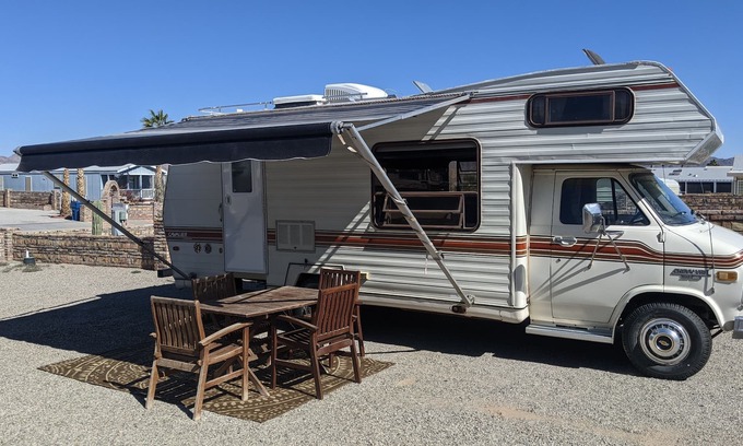 Foothills House | Cozy Retro Camper