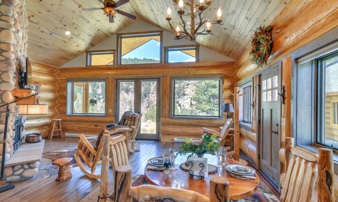 Buena Vista Cabin | Cozy Riverfront Cabin ~ 1 Mi To Buena Vista