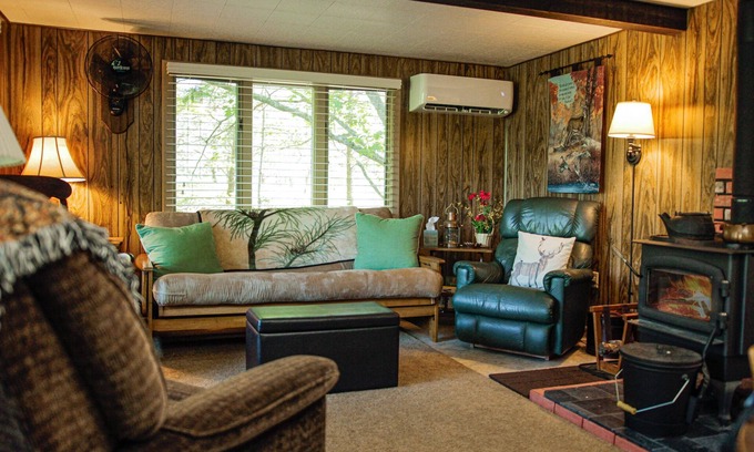 Paris Cabin | Cozy Riverfront Cabin w/Water Access, Fireplace, AC, Firepit