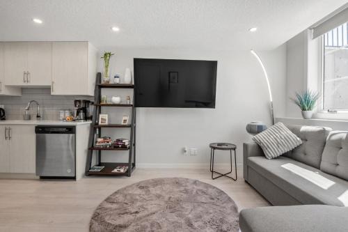 Keith Apartment | Cozy Rockland Park Unit+Parking