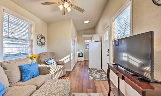 Rogers House | Cozy Rogers Home w/Patio, Near Downtown!