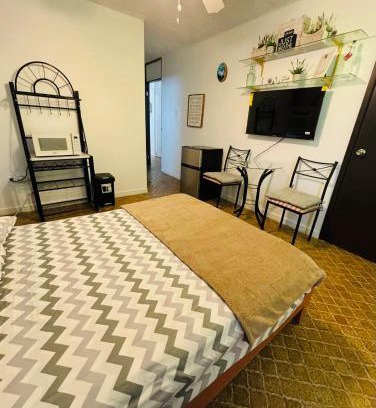 Caimito Bed & Breakfast | Cozy Room for 2 with Private Bath & Terrace
