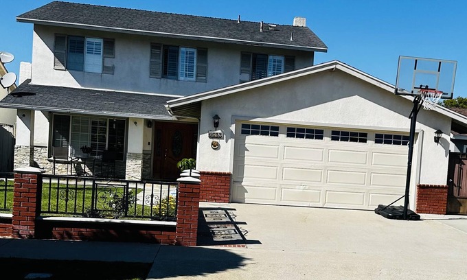 Harbor House | Cozy room for rent in beautiful spacious home!